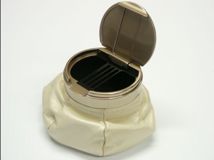 FLA ashtray with bean bag
